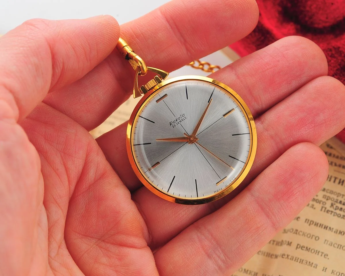TIME CAPSULE: Vintage gold-plated Soviet Raketa pockey watch with ultra-thin 2209 movement!