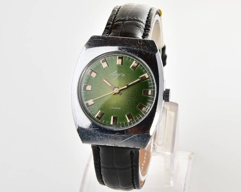 Soviet vintage mechanical watch Luch