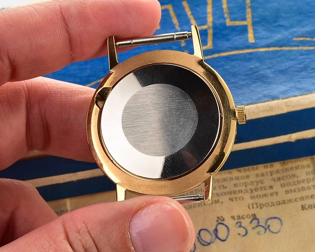 TIME CAPSULE: Luch Soviet gold-plated vintage watch - complete with box and passport!