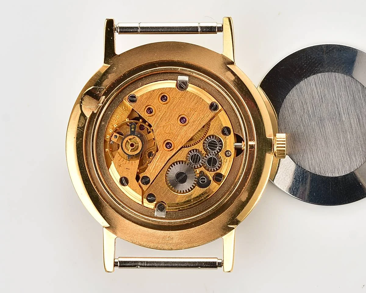 TIME CAPSULE: Luch Soviet gold-plated vintage watch - complete with box and passport!