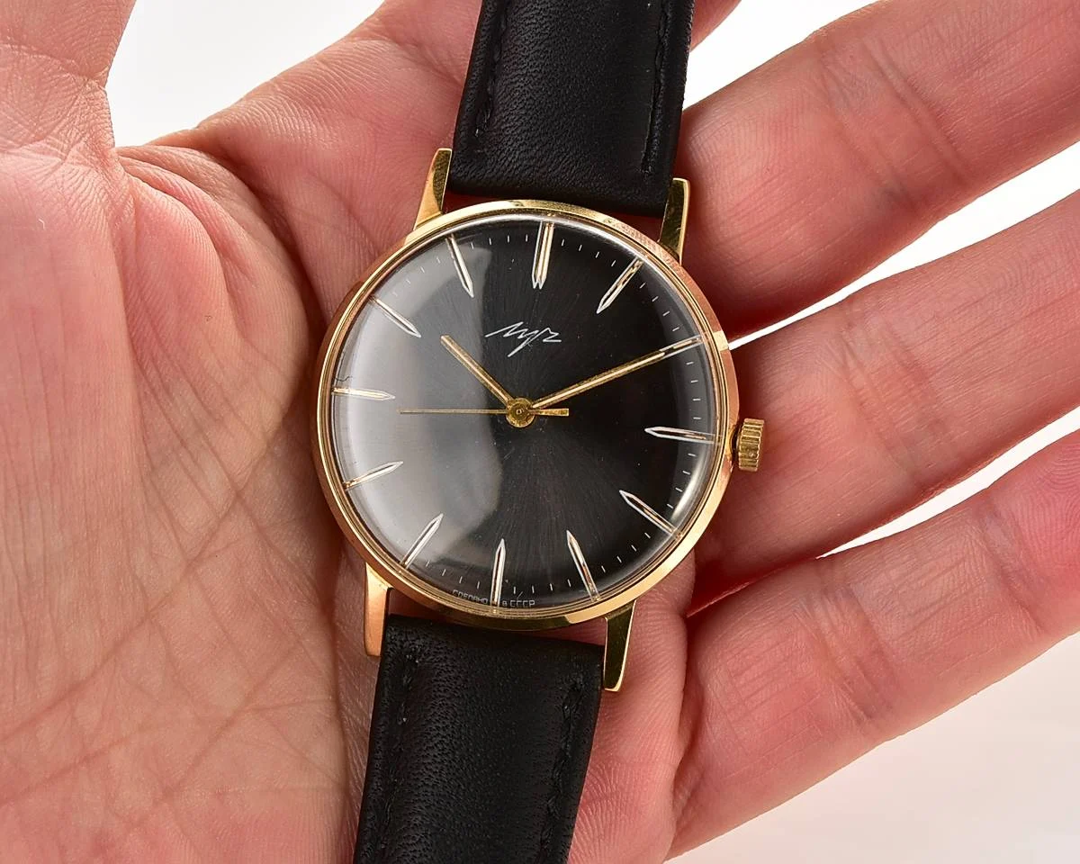 TIME CAPSULE: Luch Soviet gold-plated vintage watch - complete with box and passport!