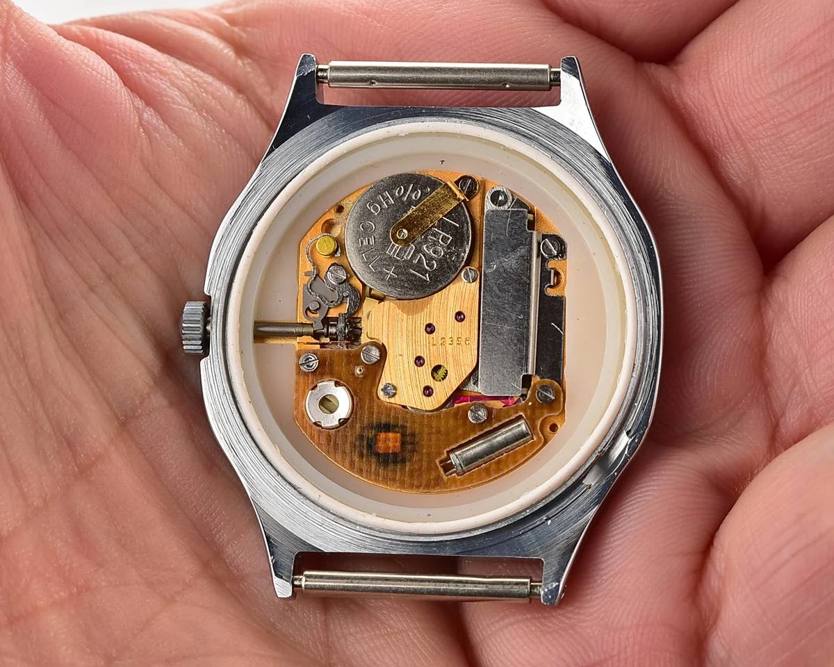 Time Capsule: Soviet Luch Perestroika quartz watch – New Old Stock (NOS)!