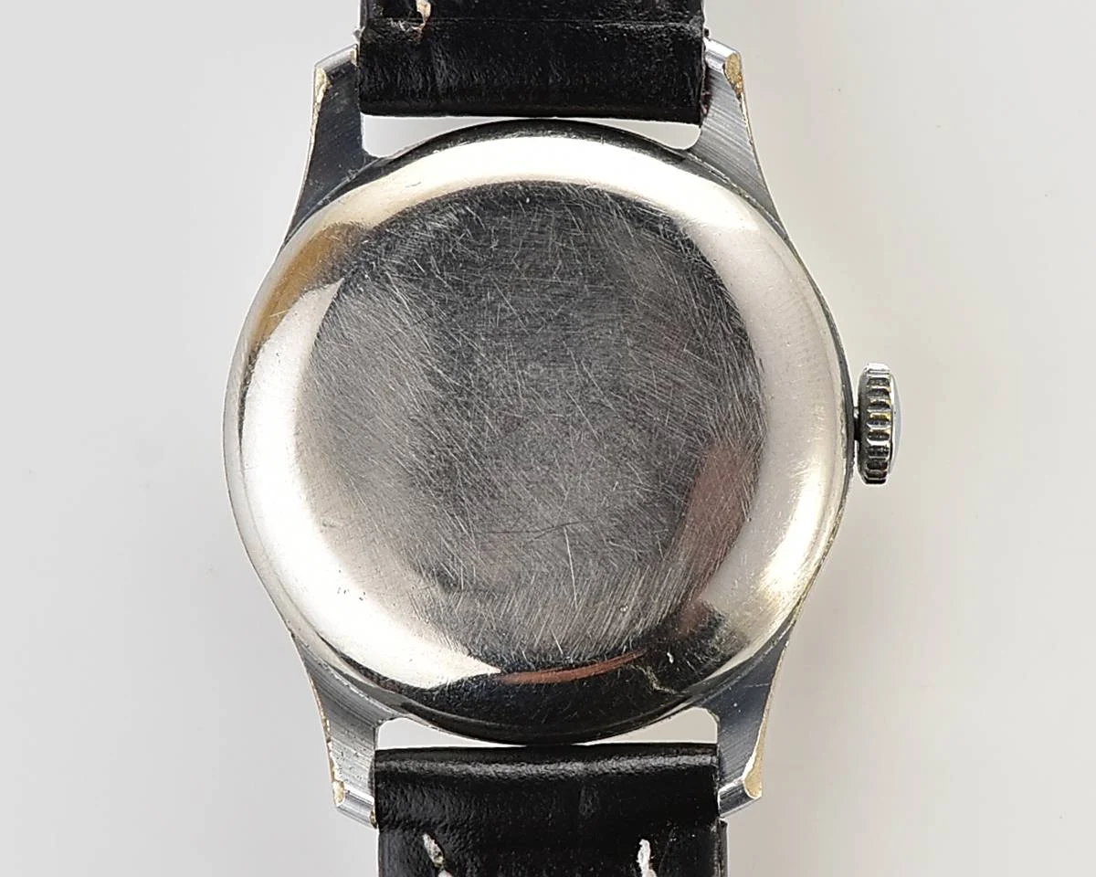 Excellent Moskva Soviet vintage mechanical watch with rare textured dial!