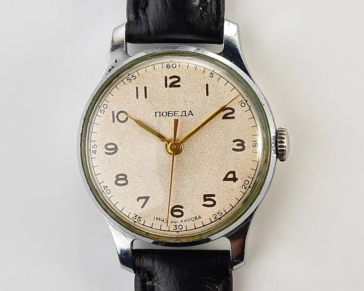 Vintage Pobeda watch with central seconds hand, 1MCHZ 3rd quarter of 1955