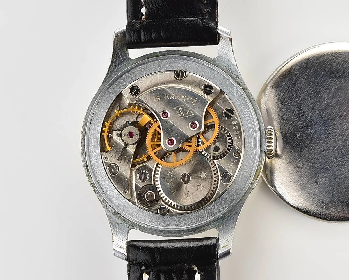 Vintage Pobeda watch with central seconds hand, 1MCHZ 3rd quarter of 1955