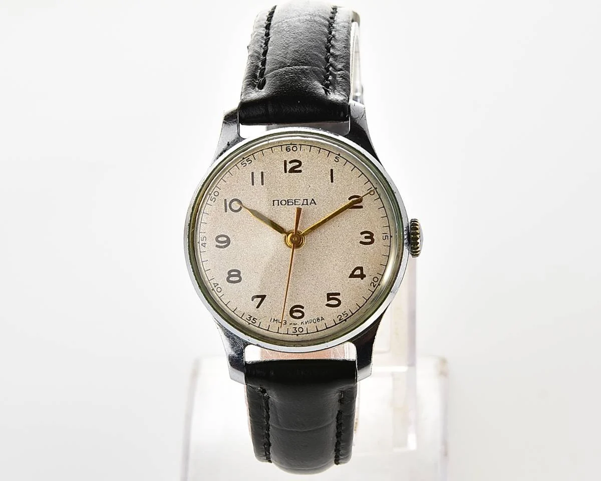 Vintage Pobeda watch with central seconds hand, 1MCHZ 3rd quarter of 1955