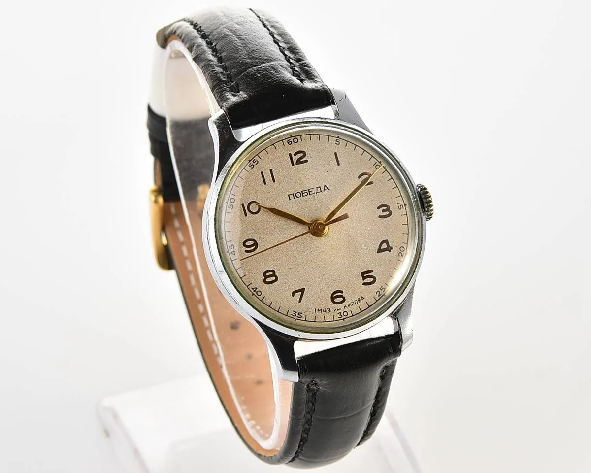 Vintage Pobeda watch with central seconds hand, 1MCHZ 3rd quarter of 1955