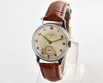 Vintage Soviet mechanical Pobeda wrist watch, 1MChZ, 3rd quarter of 1953