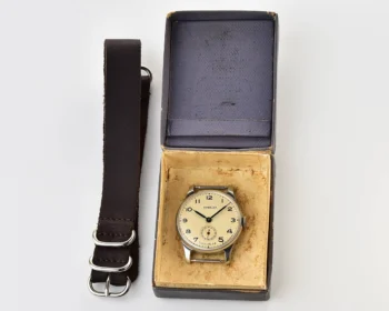 Excellent vintage Soviet mechanical Pobeda watch, 2MChZ from 1950s , with box