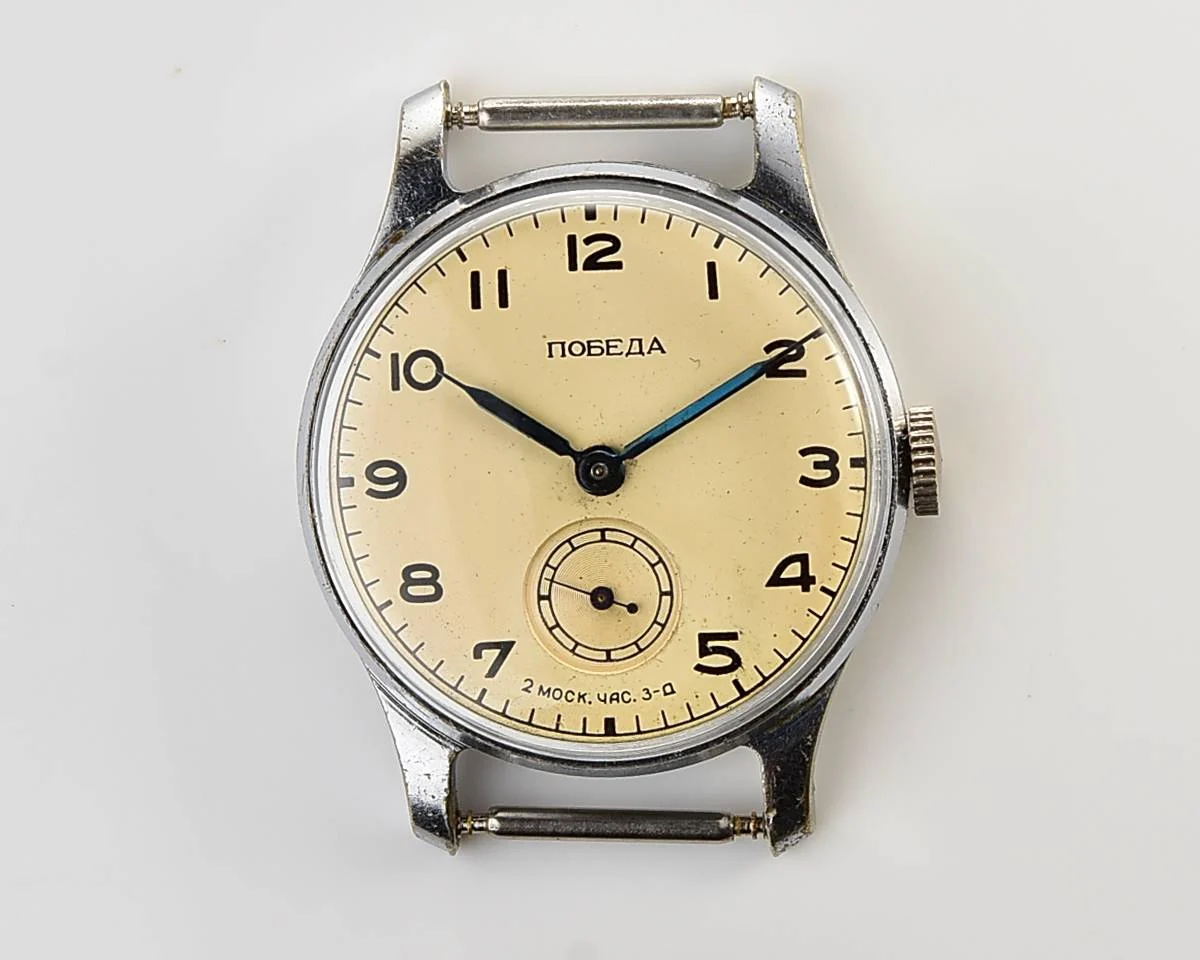 Excellent vintage Soviet mechanical Pobeda watch, 2MChZ from 1950s , with box