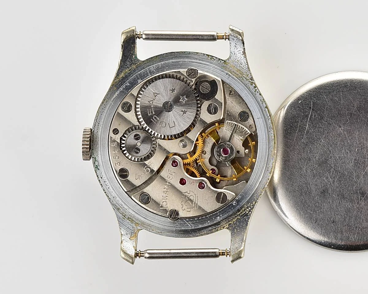 Excellent vintage Soviet mechanical Pobeda watch, 2MChZ from 1950s , with box