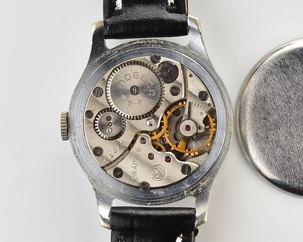 Vintage Soviet mechanical Pobeda watch, 2MChZ from 2nd quarter 1958!