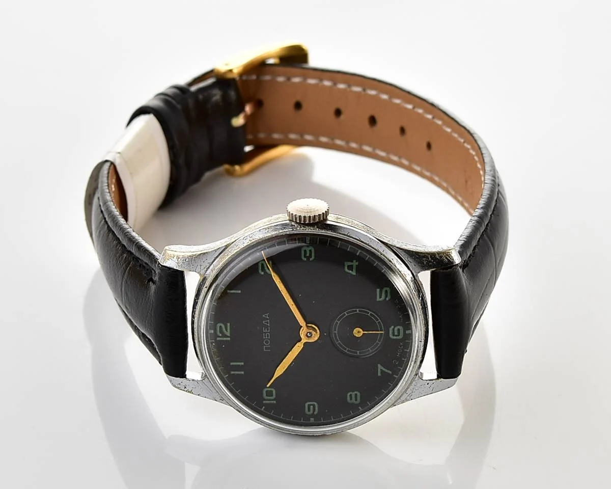 Vintage Soviet mechanical Pobeda watch, 2MChZ from 2nd quarter 1958!