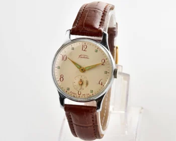 Vintage Soviet mechanical Pobeda watch, 2MChZ, 2nd quarter of 1955