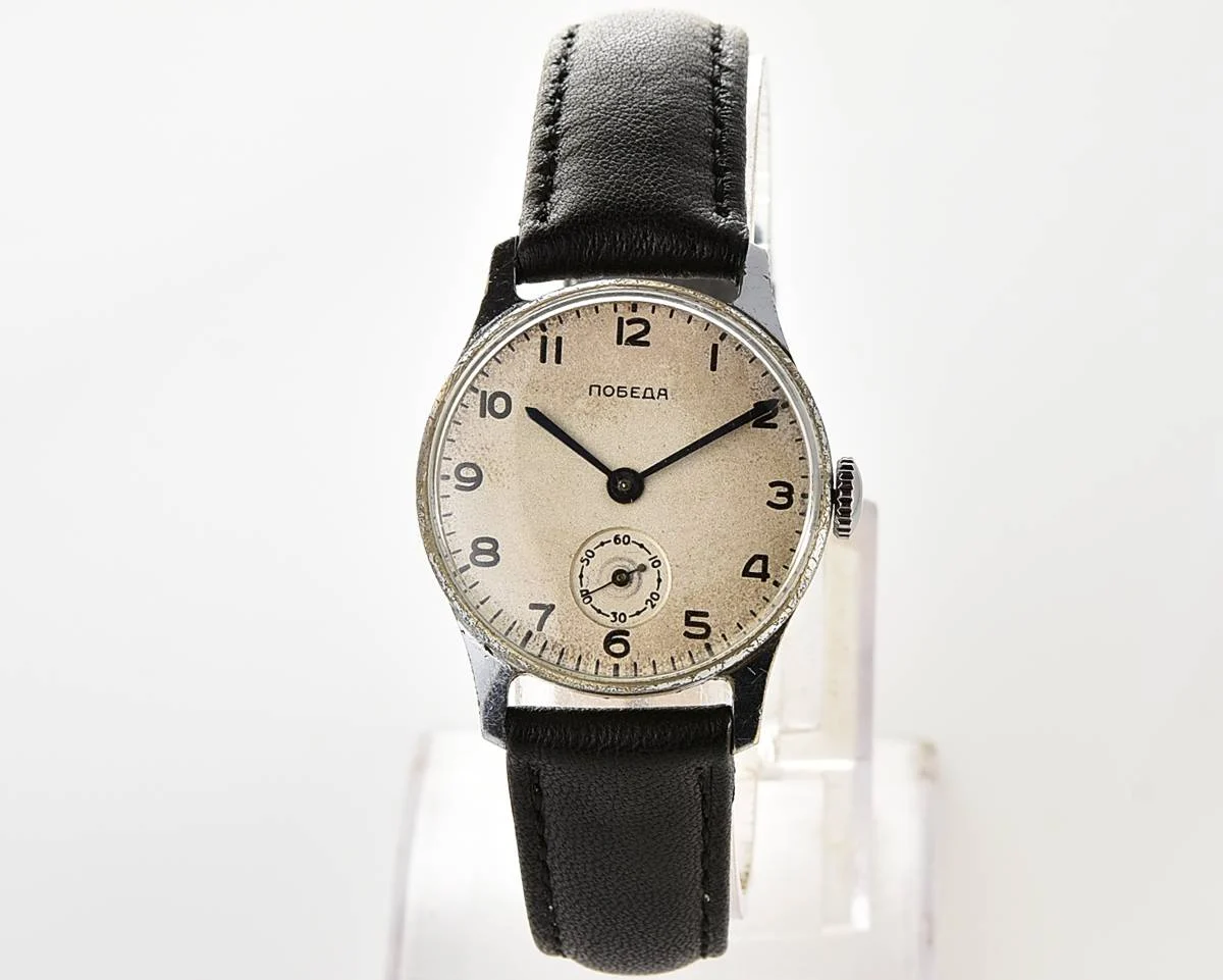 Excellent vintage Soviet mechanical Pobeda watch, ChChZ from 2nd quarter 1953!