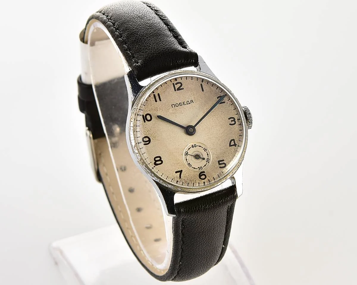Excellent vintage Soviet mechanical Pobeda watch, ChChZ from 2nd quarter 1953!