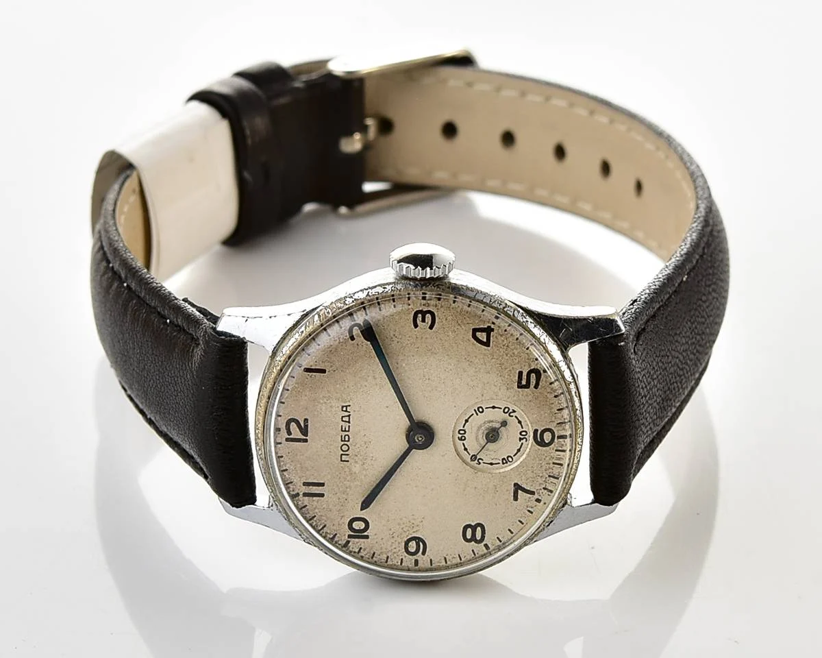 Excellent vintage Soviet mechanical Pobeda watch, ChChZ from 2nd quarter 1953!