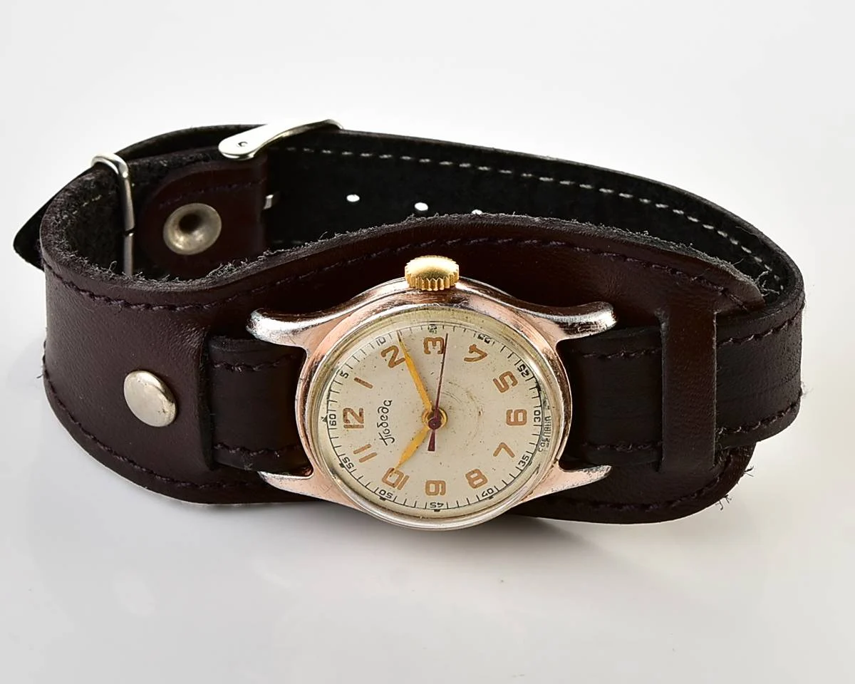 Pobeda Soviet mechanical watch with central seconds hand
