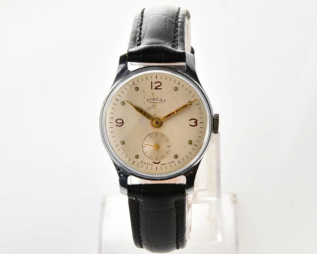 Vintage Soviet mechanical Pobeda watch, 2MChZ, 3rd quarter of 1958