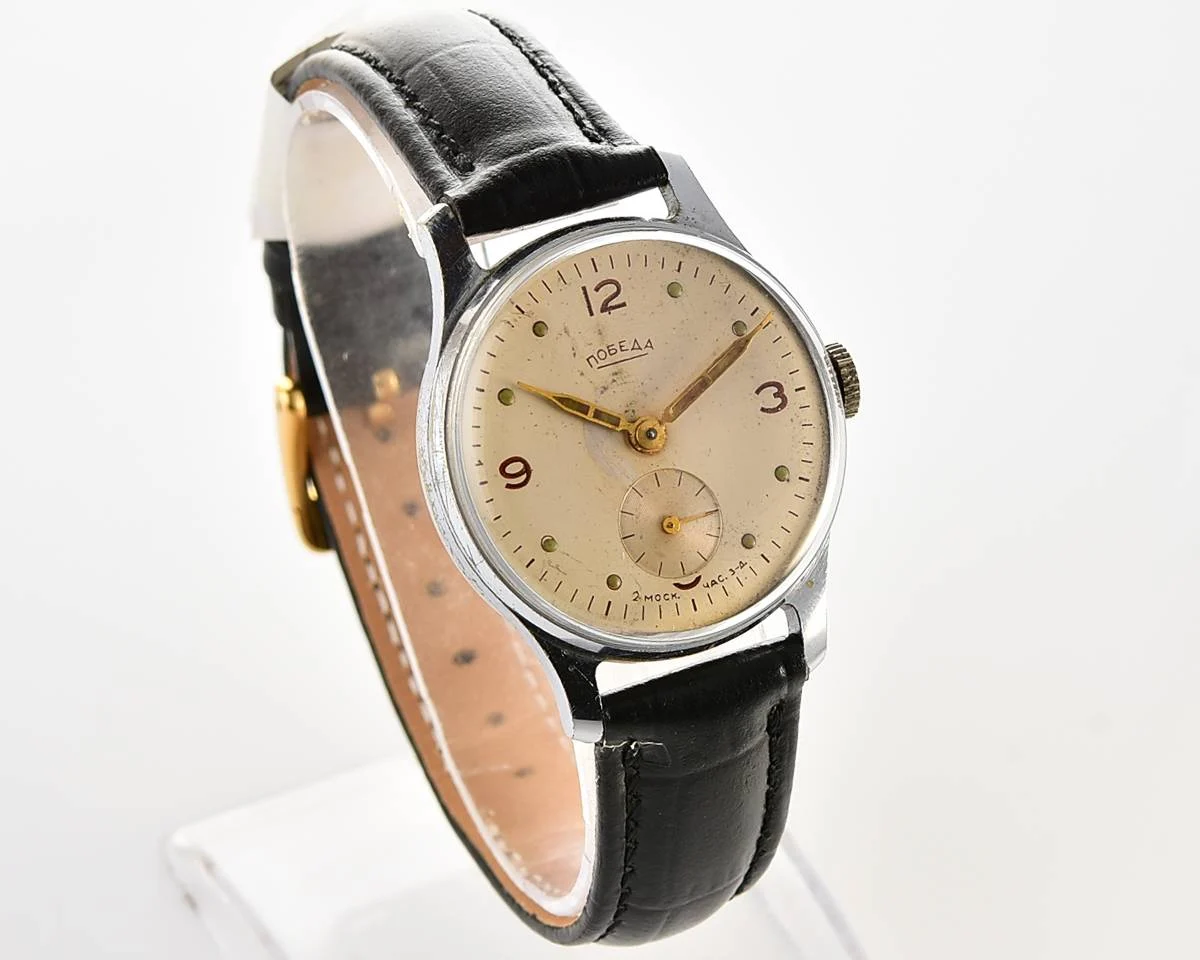 Vintage Soviet mechanical Pobeda watch, 2MChZ, 3rd quarter of 1958