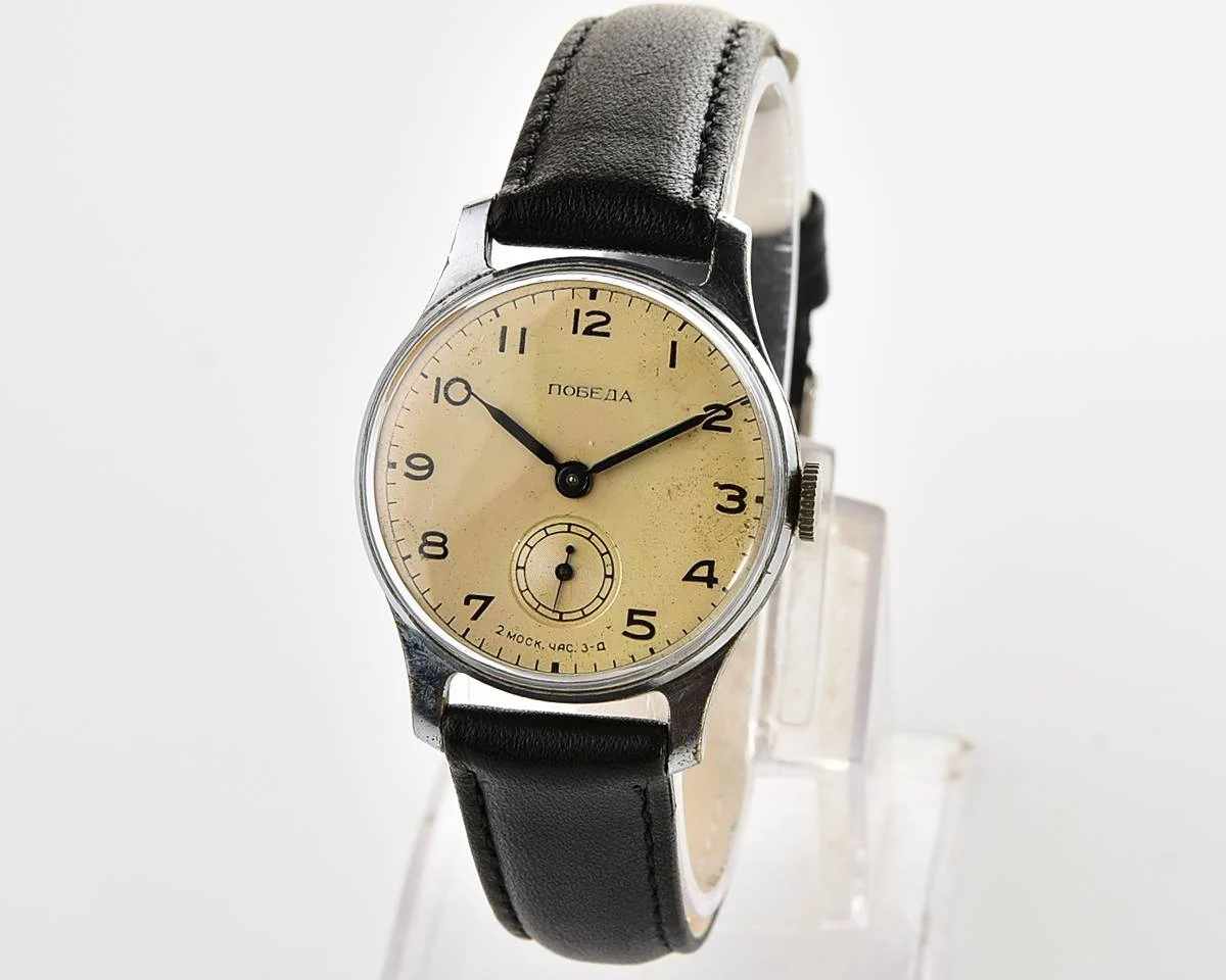 Vintage Soviet mechanical Pobeda watch, 2MChZ from the 3rd quarter 1955