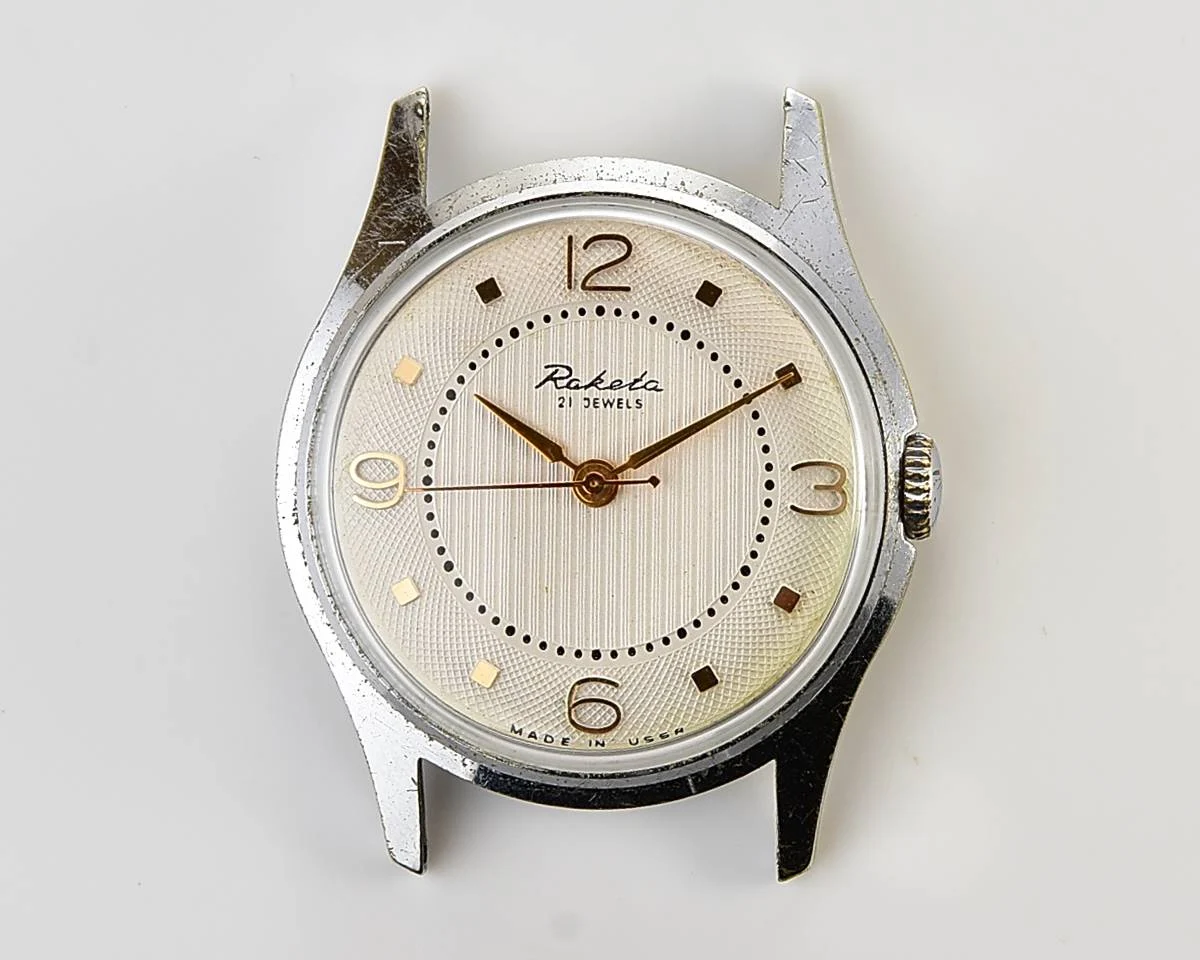 Excellent Raketa Baltica vintage watch with NATO leather strap!