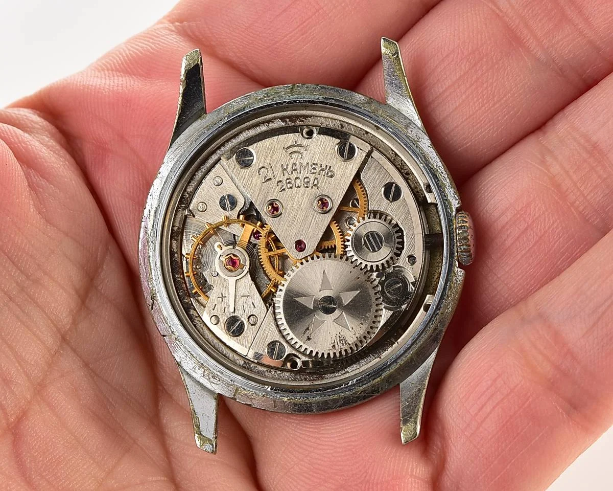 Excellent Raketa Baltica vintage watch with NATO leather strap!