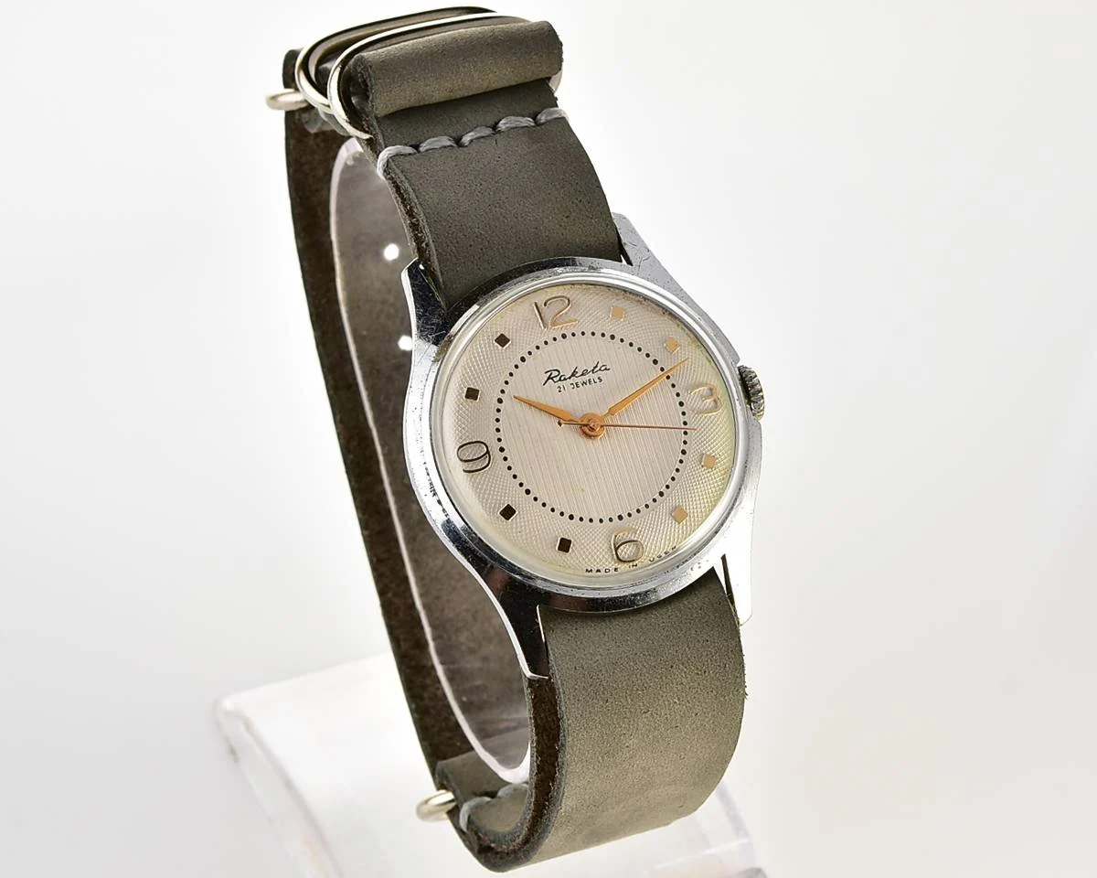Excellent Raketa Baltica vintage watch with NATO leather strap!