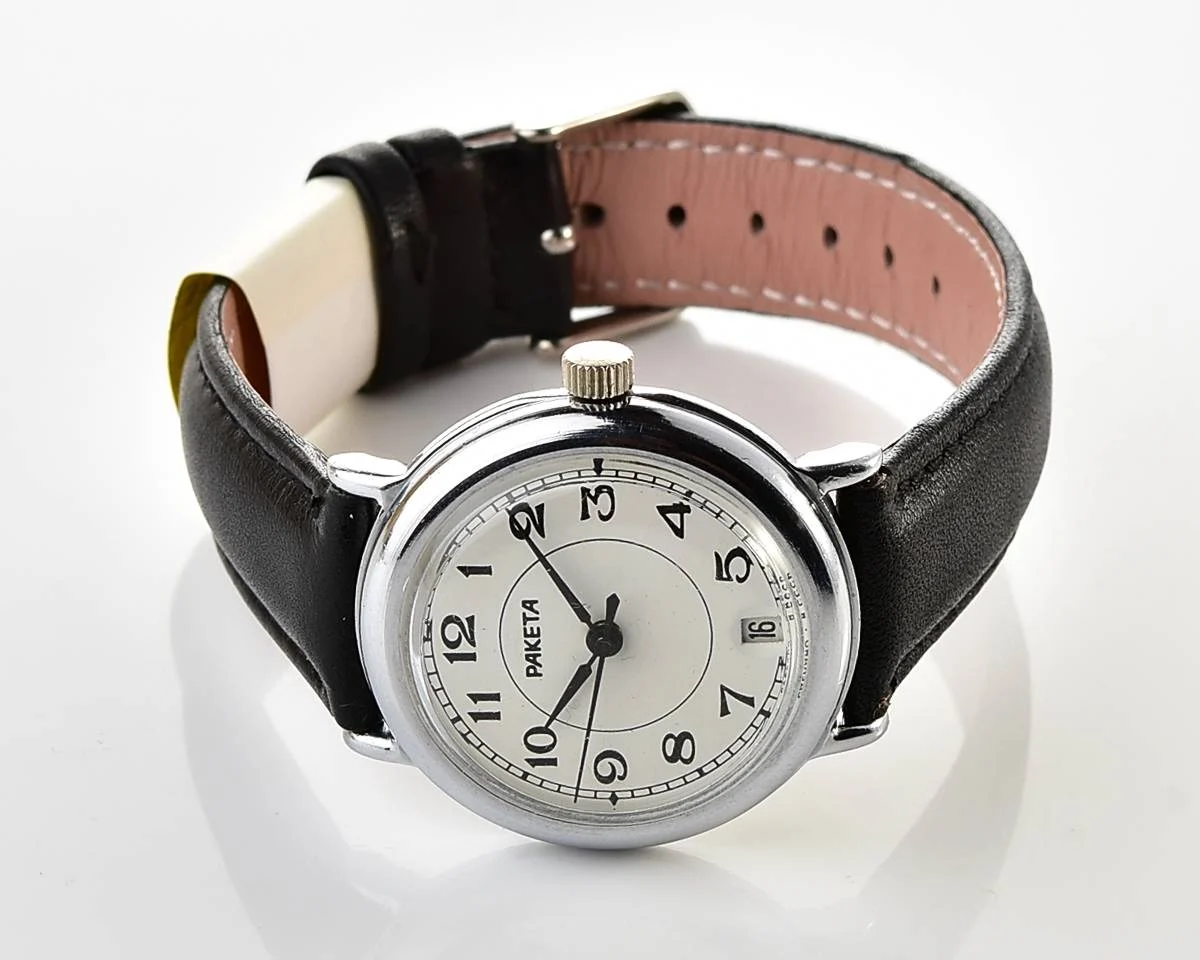 Soviet Raketa vintage mechanical watch with calendar on 6 o'clock
