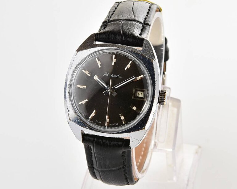 Soviet RAKETA vintage mechanical watch