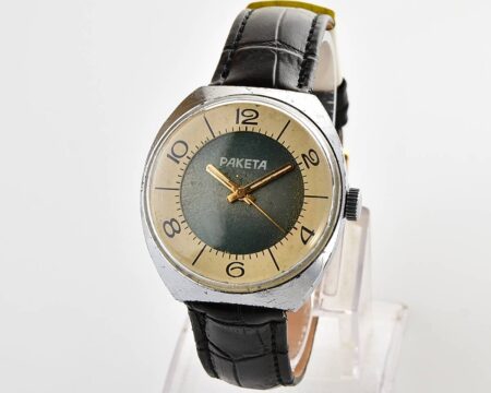 Vintage Raketa soviet mechanical watch with bi-color white/green dial