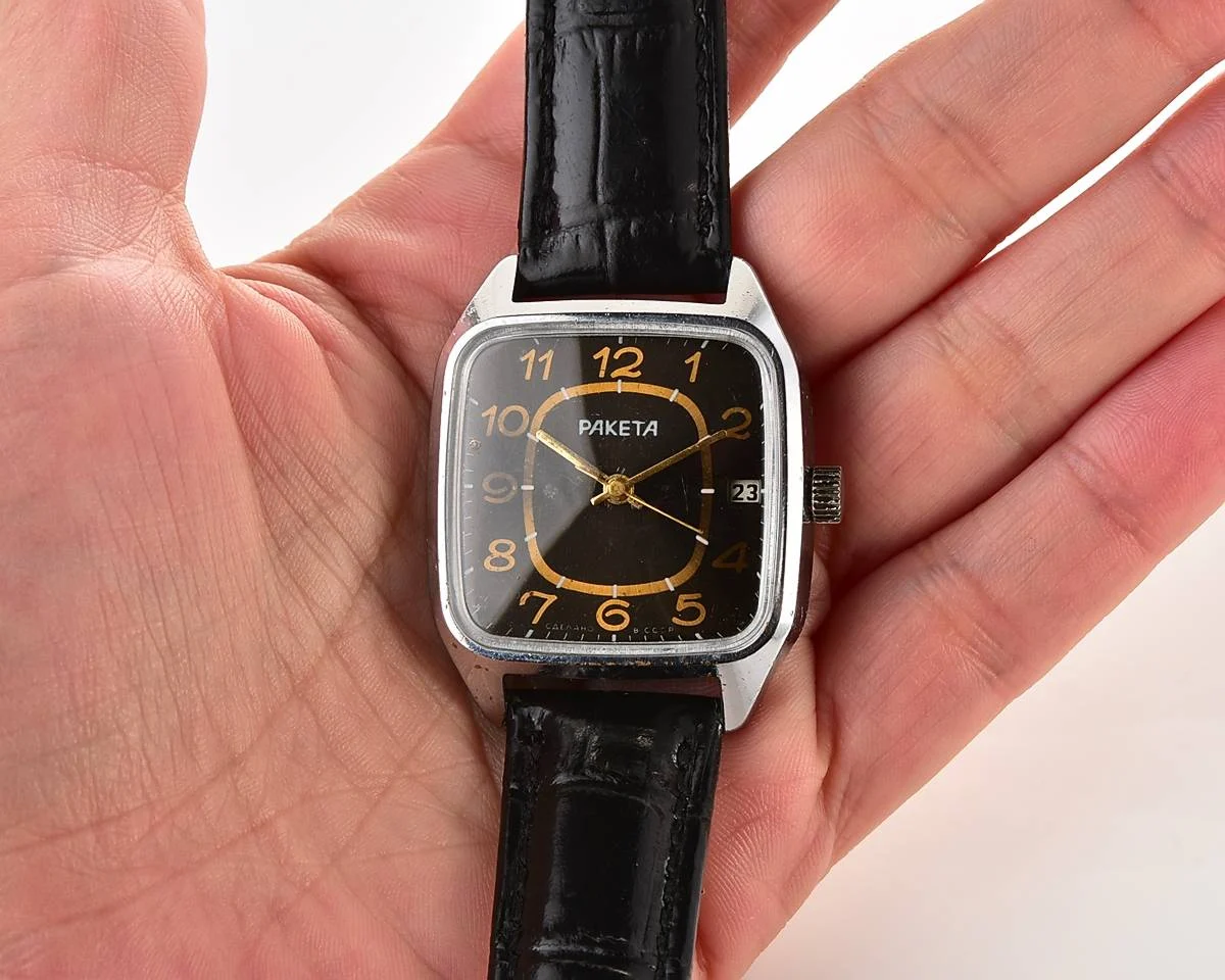 Vintage Soviet Raketa mechanical watch