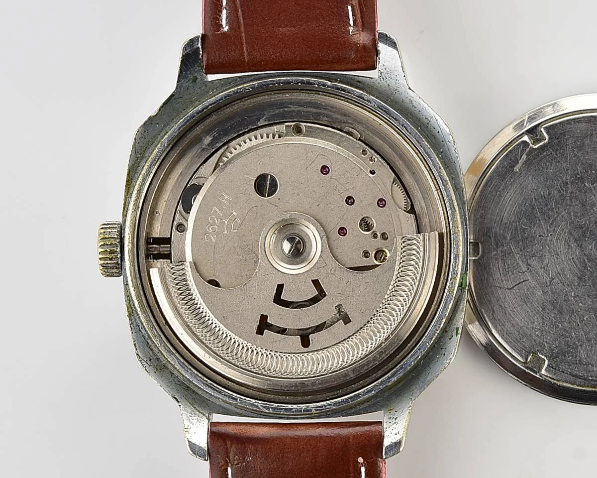 Soviet mechanical Raketa with automatic self winding movement