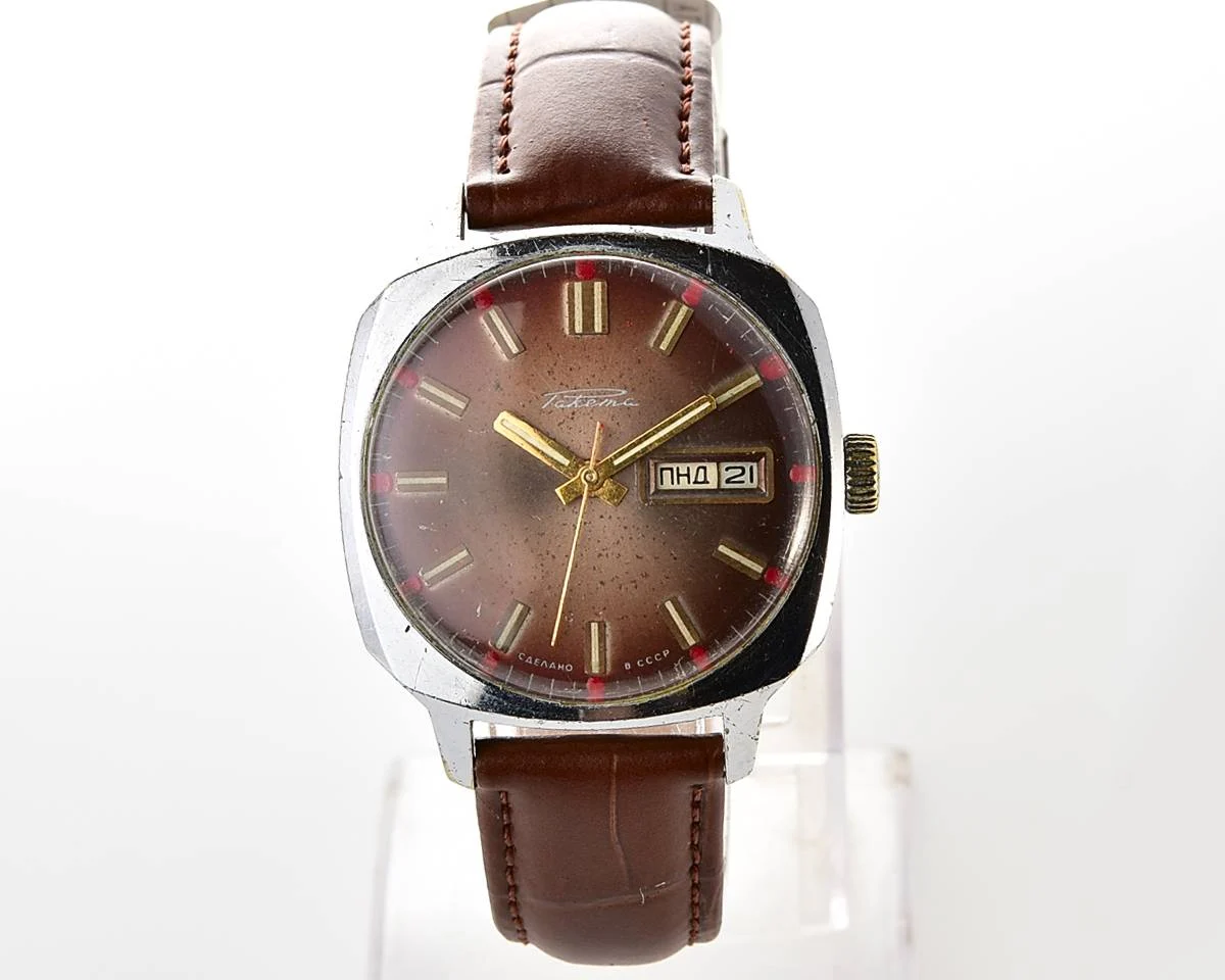 Soviet mechanical Raketa with automatic self winding movement