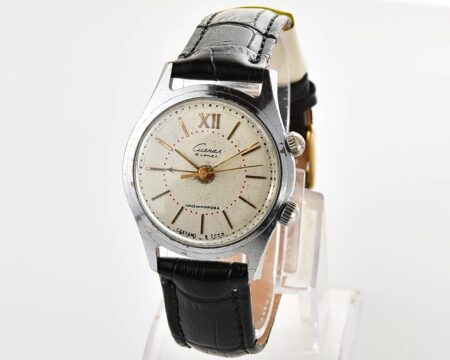 Signal vintage mechanical watch with alarm function