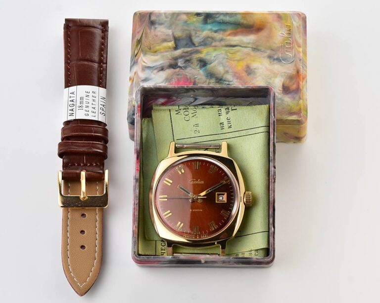 Large soviet gold-plated mechanical vintage watch Slava with box and passport!