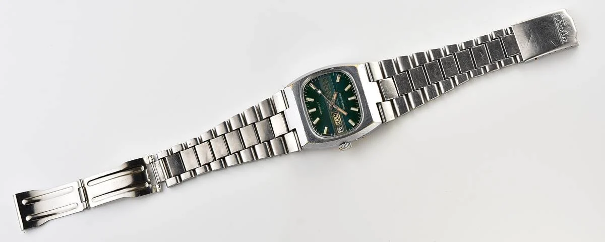 Slava Soviet mechanical vintage watch – automatic self winding movement