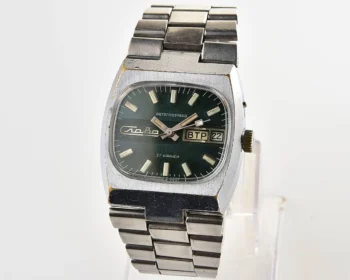 Slava Soviet mechanical vintage watch – automatic self winding movement