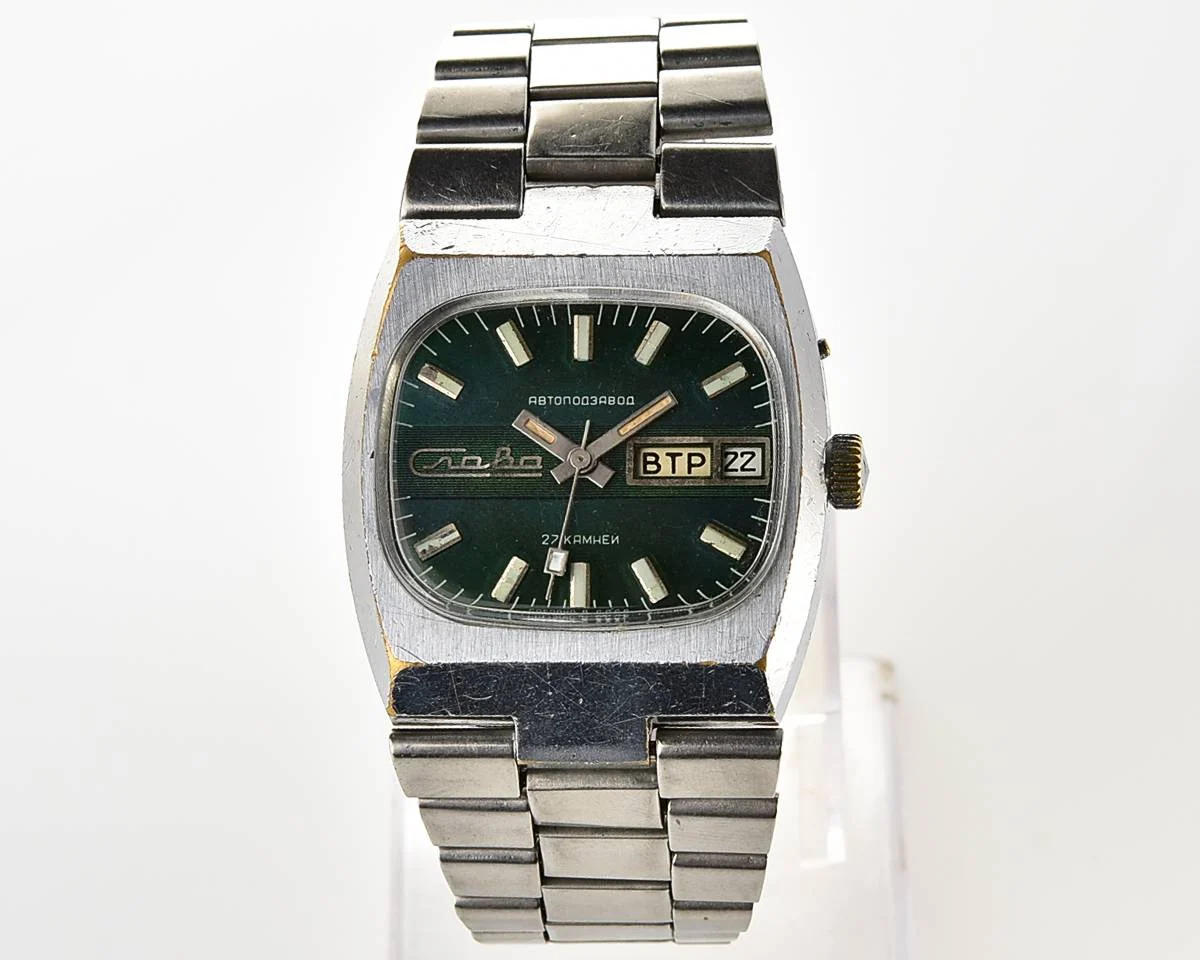 Slava Soviet mechanical vintage watch – automatic self winding movement