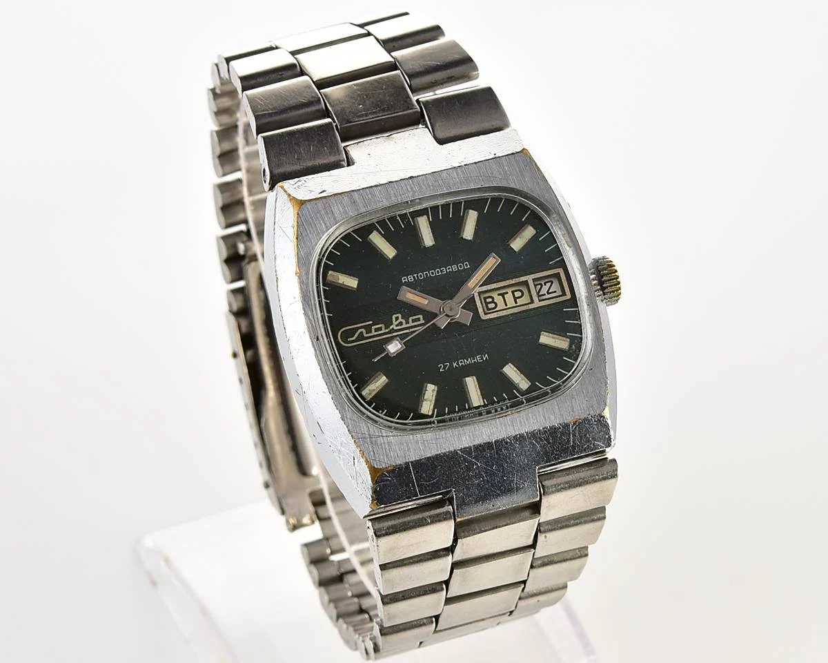 Slava Soviet mechanical vintage watch – automatic self winding movement