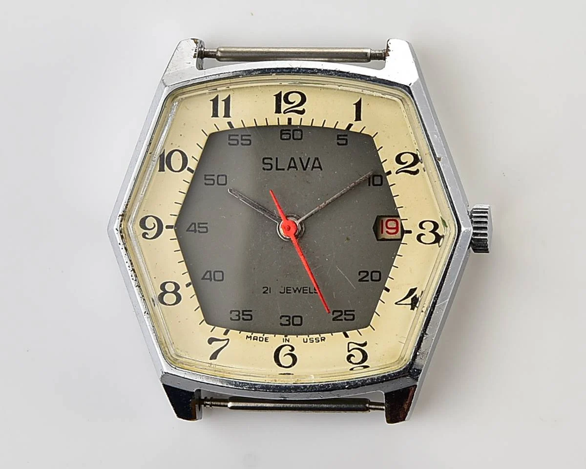 Excellent hexagonal Slava Soviet mechanical vintage watch