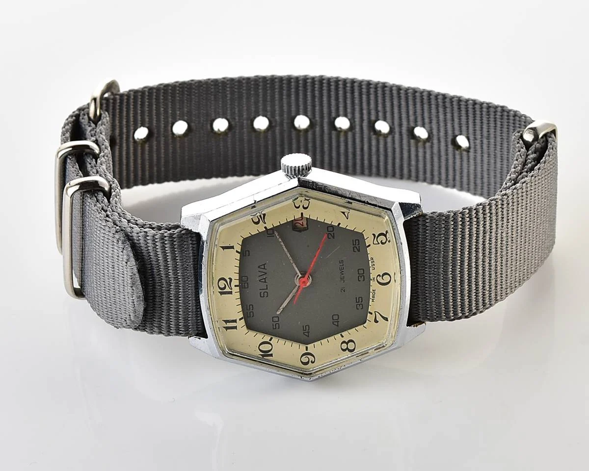 Excellent hexagonal Slava Soviet mechanical vintage watch