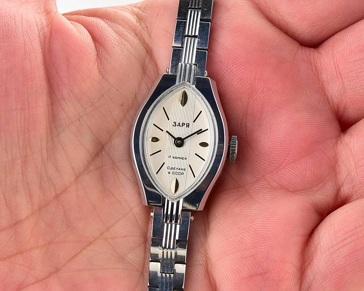 TIME CAPSULE: Zaria vintage wrist watch for ladies – New Old Stock (NOS)!