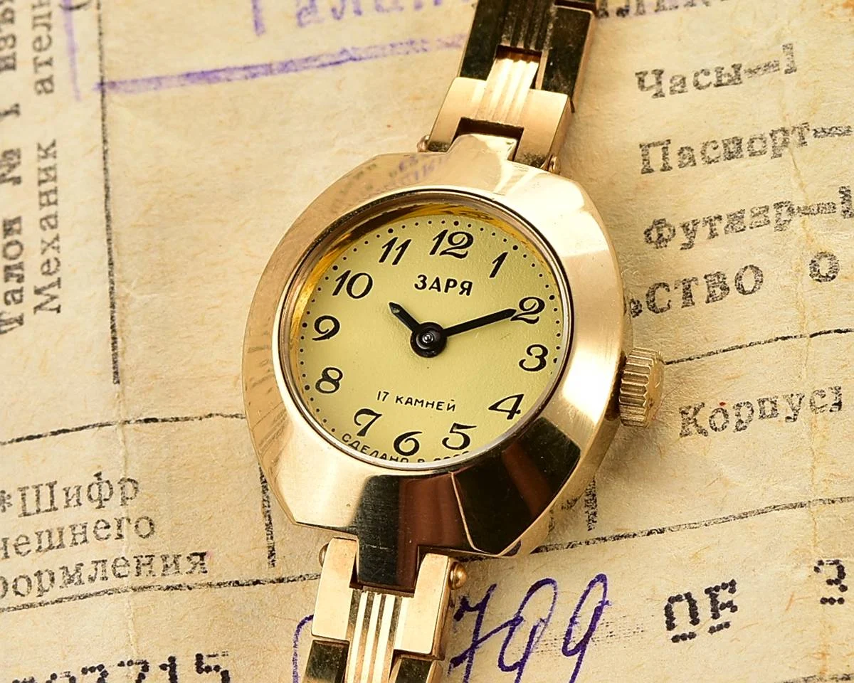 TIME CAPSULE: Zaria vintage wrist watch for ladies – New Old Stock (NOS)!