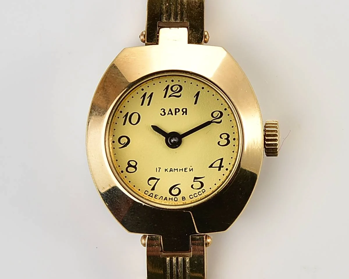 TIME CAPSULE: Zaria vintage wrist watch for ladies – New Old Stock (NOS)!