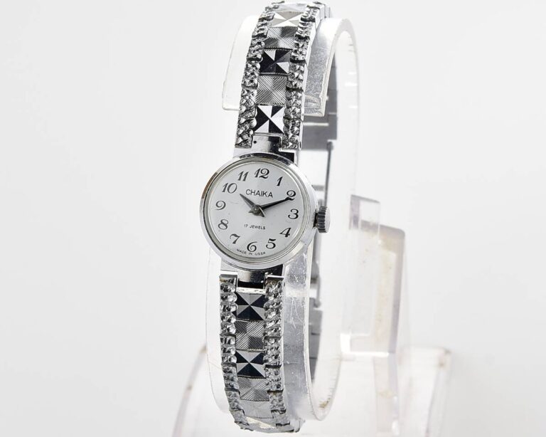 CHAIKA vintage wrist watch for ladies