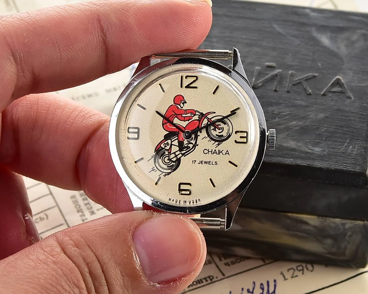 TIME CAPSULE: Chaika Soviet vintage wristwatch – New Old Stock (NOS)!