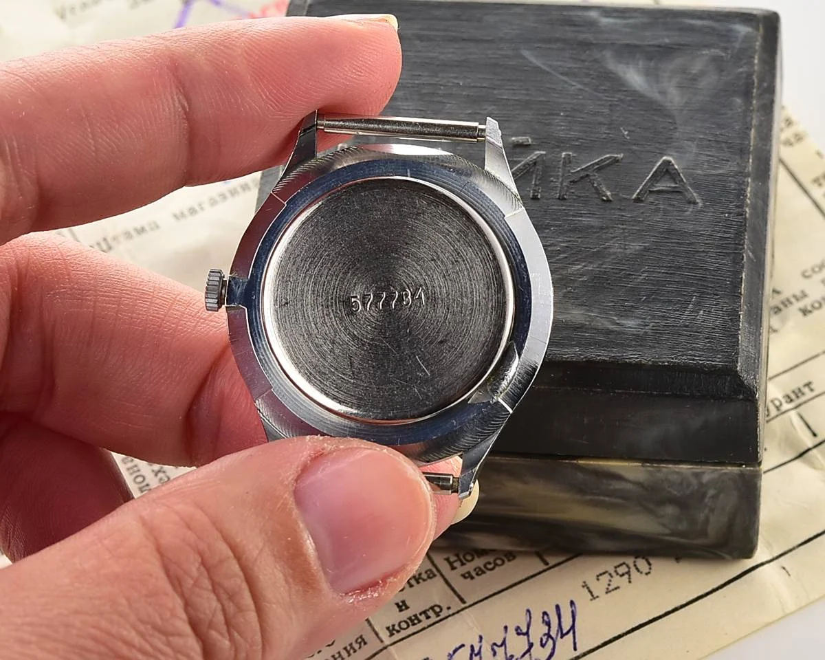 TIME CAPSULE: Chaika Soviet vintage wristwatch – New Old Stock (NOS)!
