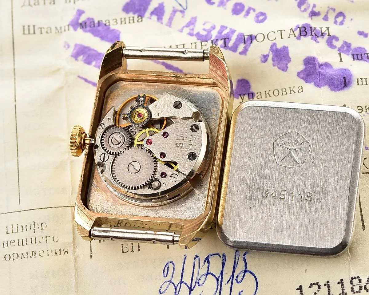 TIME CAPSULE: Luch Soviet vintage wrist watch – New Old Stock (NOS)!