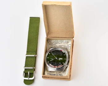 Time Capsule: Soviet Luch Perpetual Calendar quartz watch - New Old Stock (NOS)!